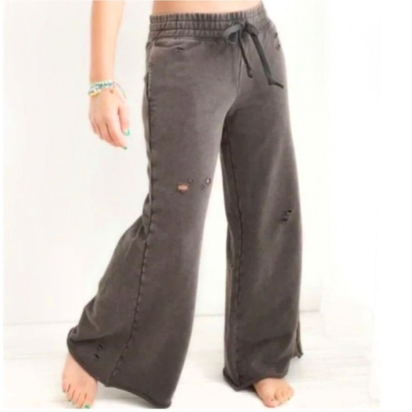 Aerie Skater Wide Leg Sweatpants Size Small - Picture 2 of 15